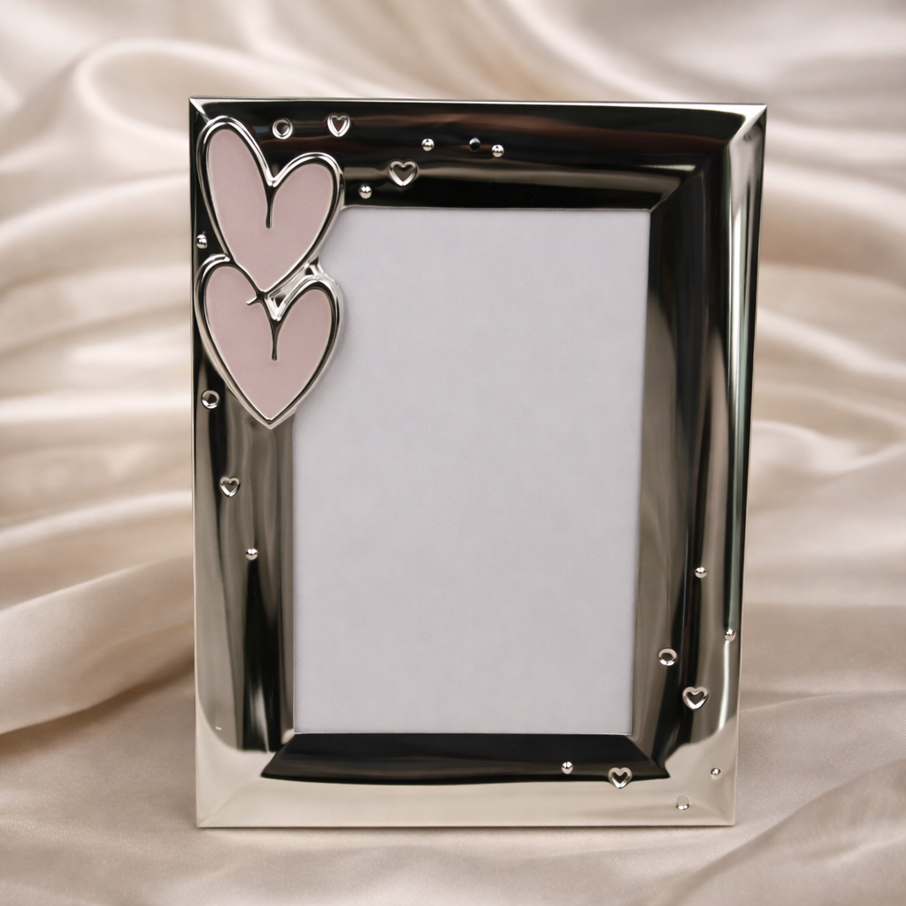 Romantic Hearts Photo Frame (14 x 19 cm)