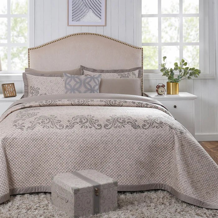 Classical Ornate Seamless Scroll || 8 - Pcs Quilt/Qulited Bed Cover Set - Neutral - Daamaira Home and Living Ltd