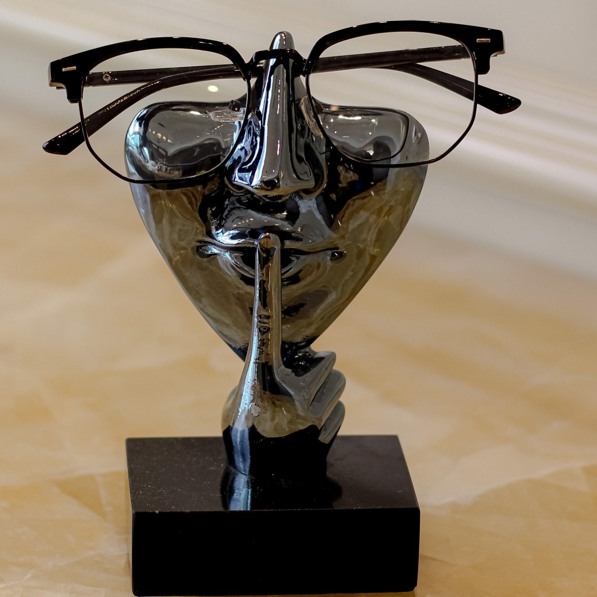 Decor Objects Desk Spectacle Stand - Daamaira Home and Living Ltd