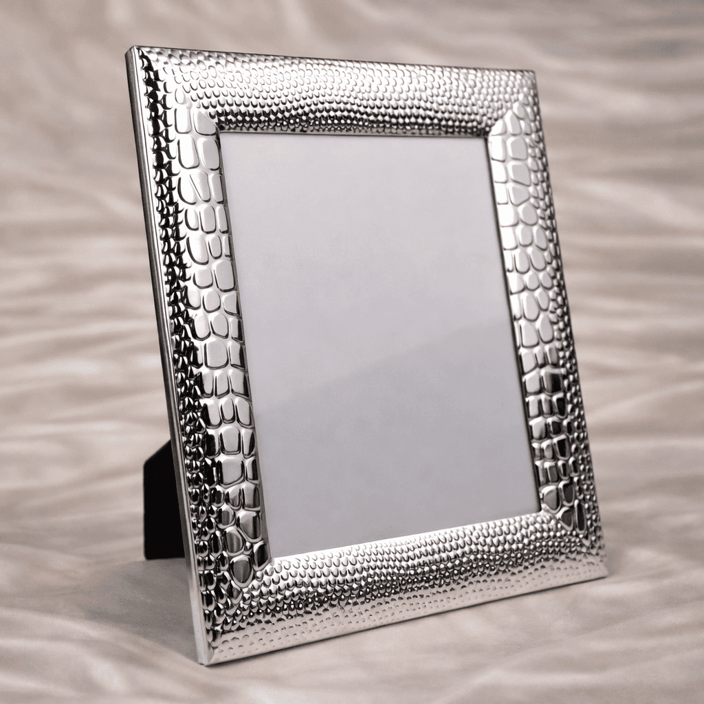 Gloss Silver Photo Frame - Daamaira Home and Living Ltd
