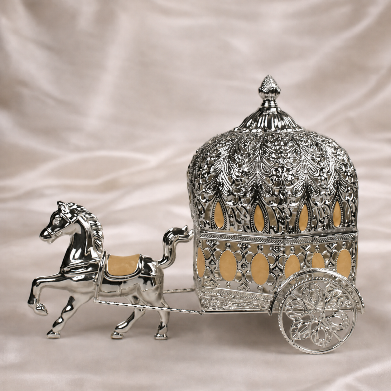 Royal Dome Horse Cart Gift Decor