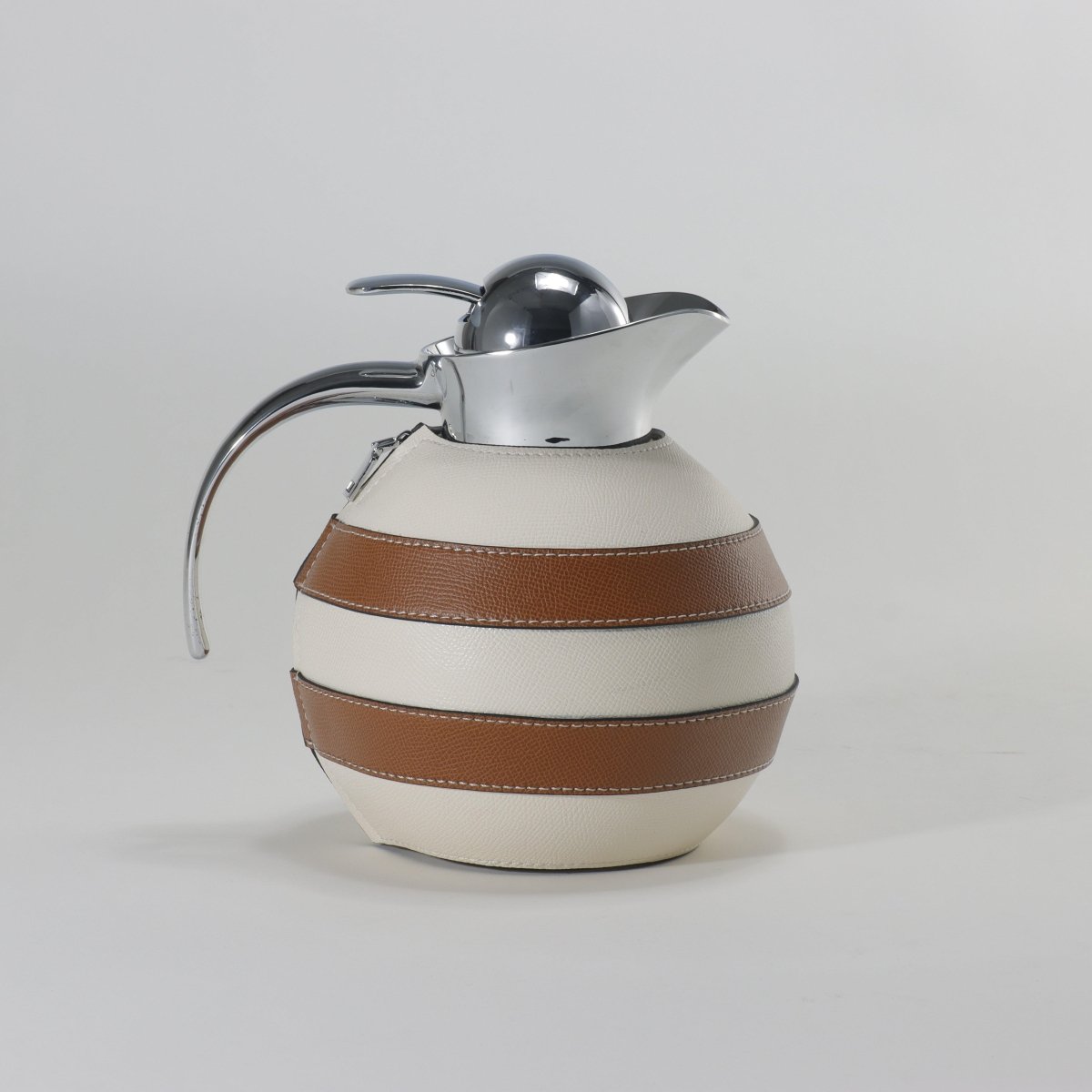 Water Jugs Leather Thermo Jug - Daamaira Home and Living Ltd