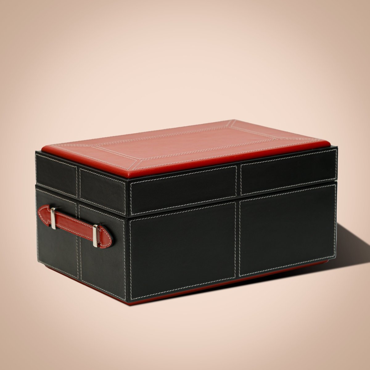 Limited Edition Chateau Poker Set - Daamaira Home and Living Ltd