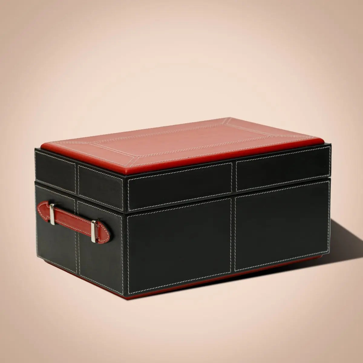 Limited Edition Chateau Poker Set - Daamaira Home and Living Ltd