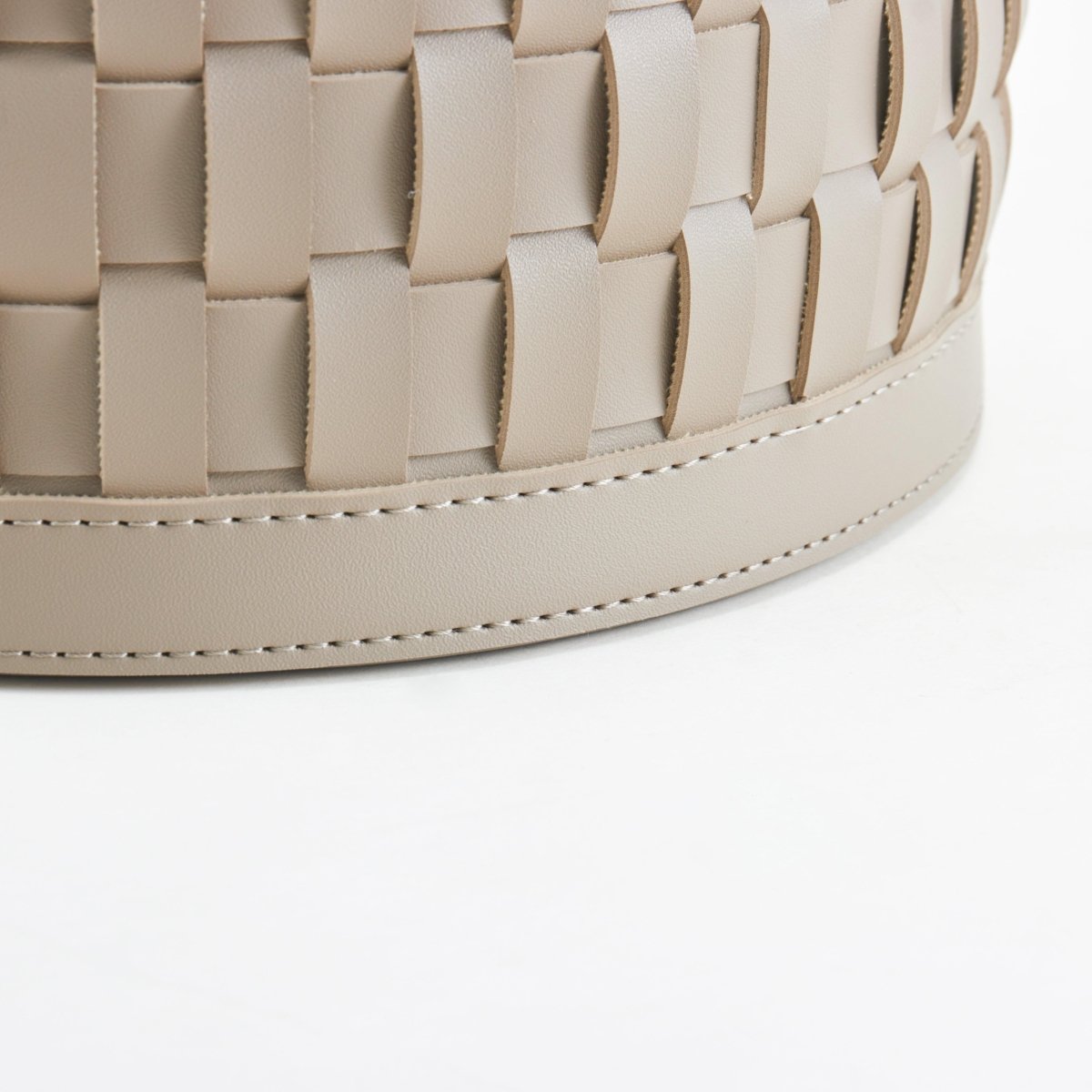 Wicker Storage Box Soiree Round Leather Basket - Daamaira Home and Living Ltd