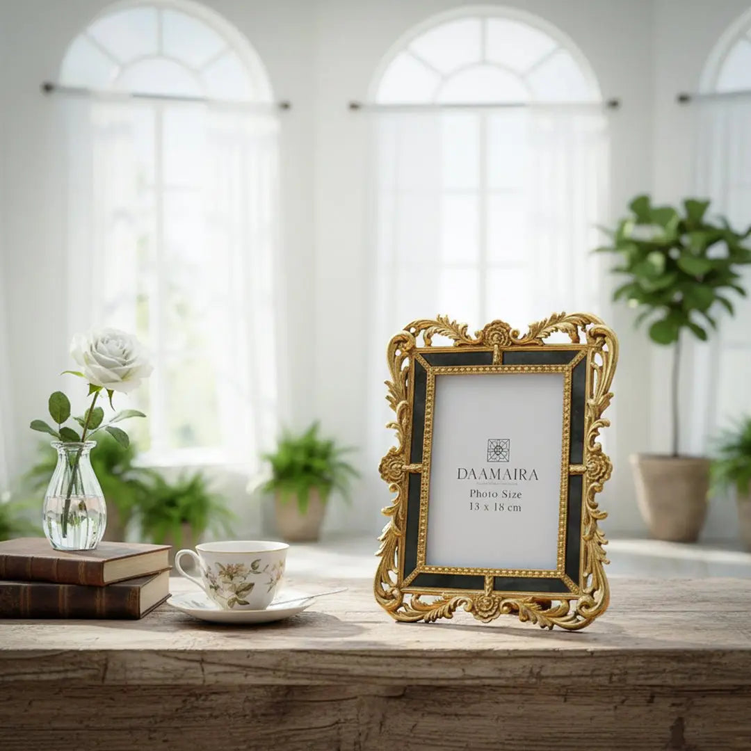 Photo Frames The Esctasy Photo Frame - G - Daamaira Home and Living Ltd
