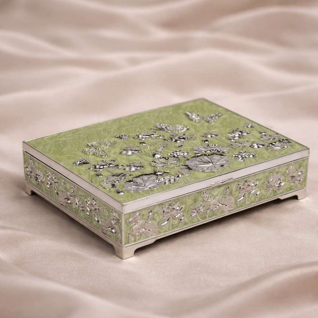 Butterfly Lotus Dry Fruit Box