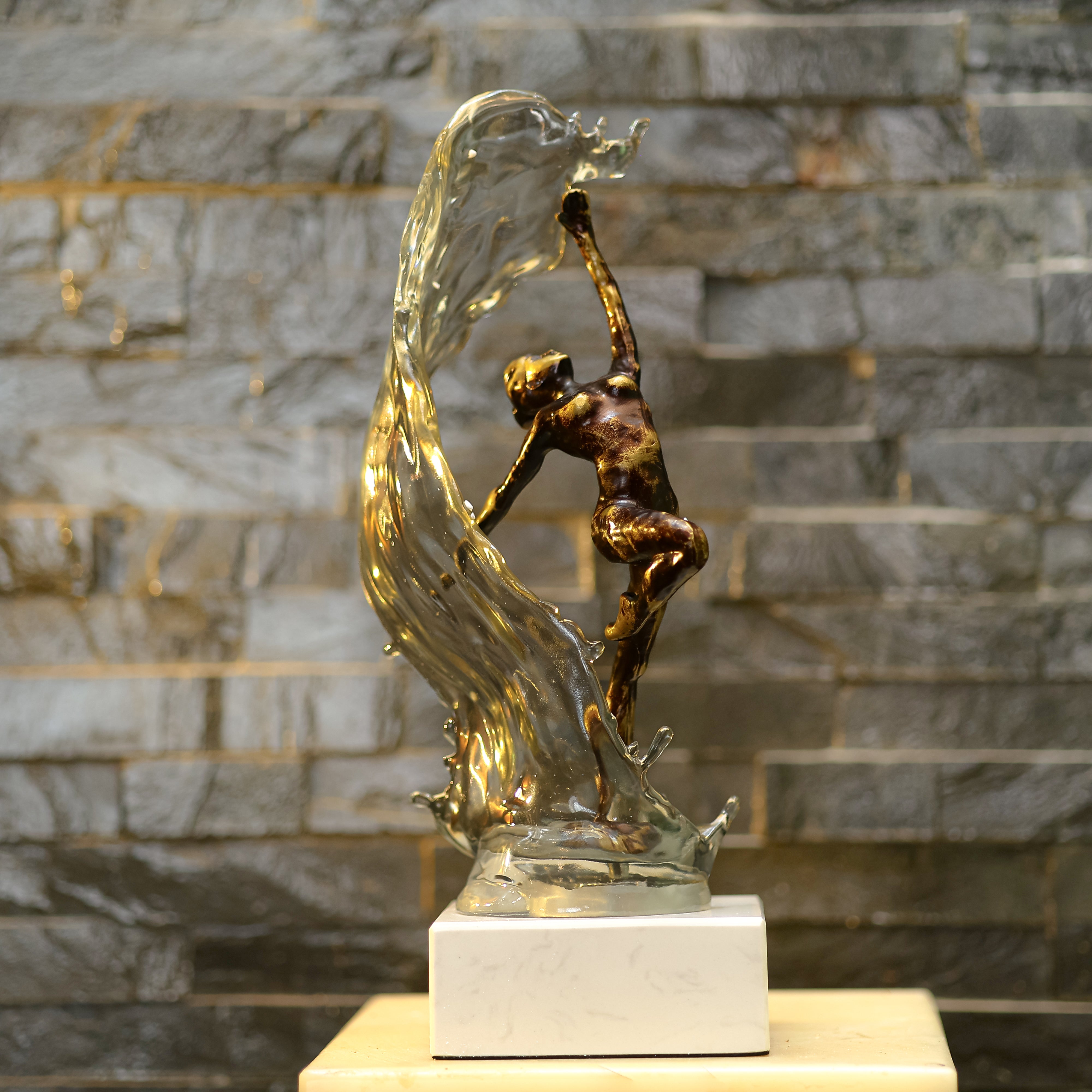 The Dancing Waves Statue