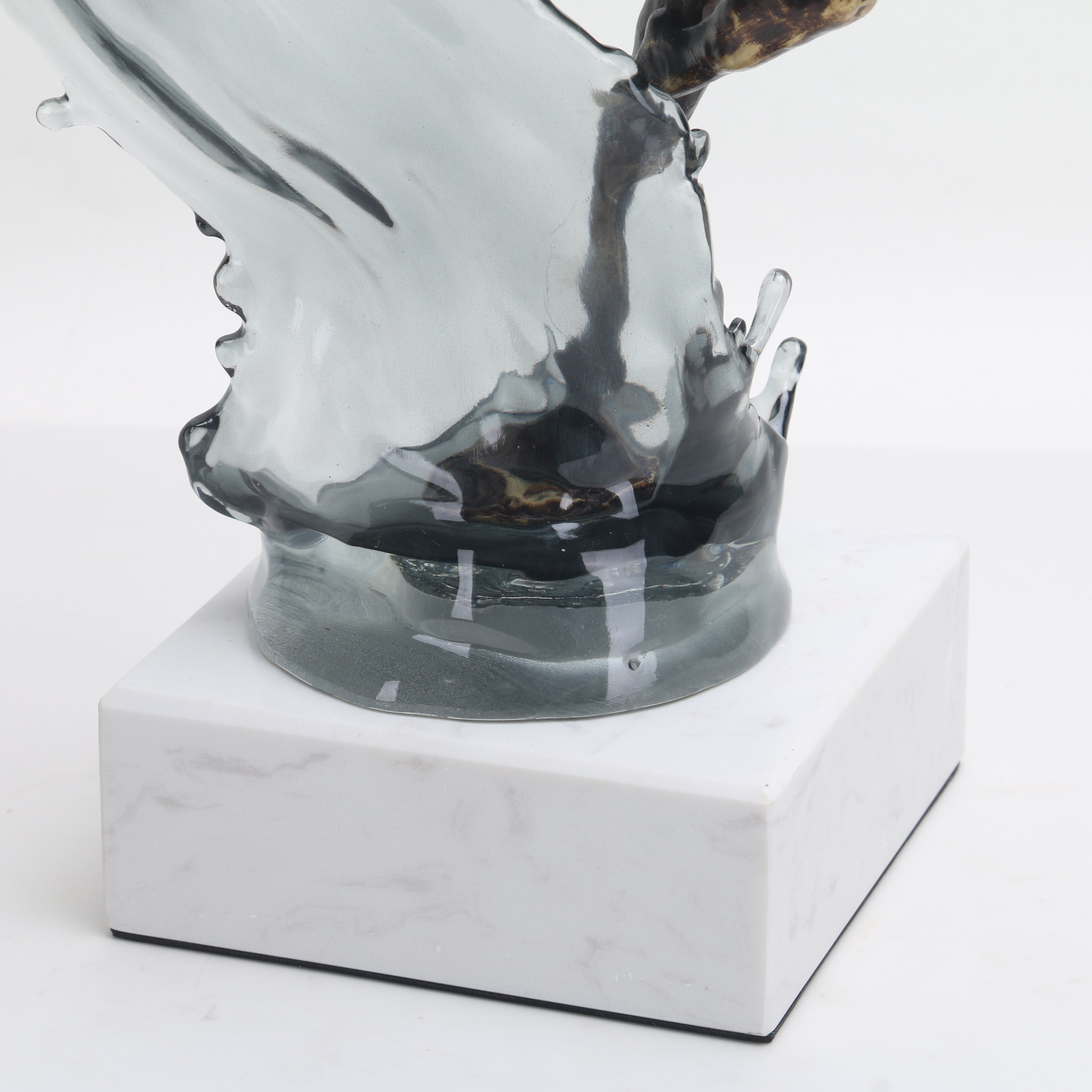 The Dancing Waves Statue