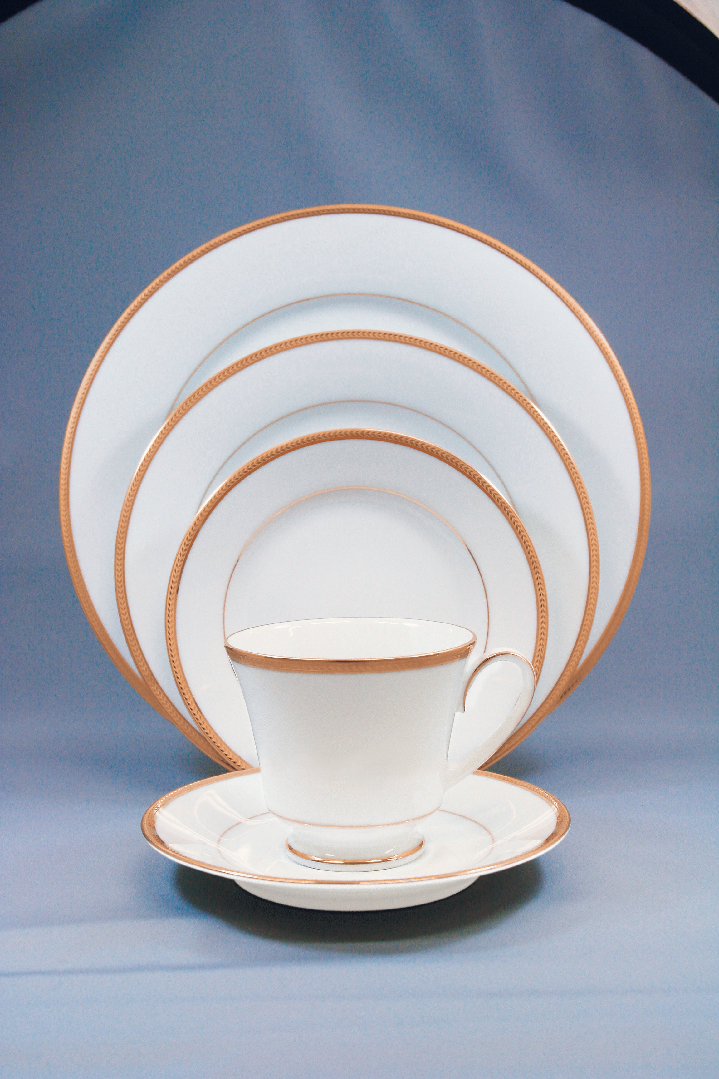 Noritake TOORAK GOLD 21PC DINNER SET W/GB