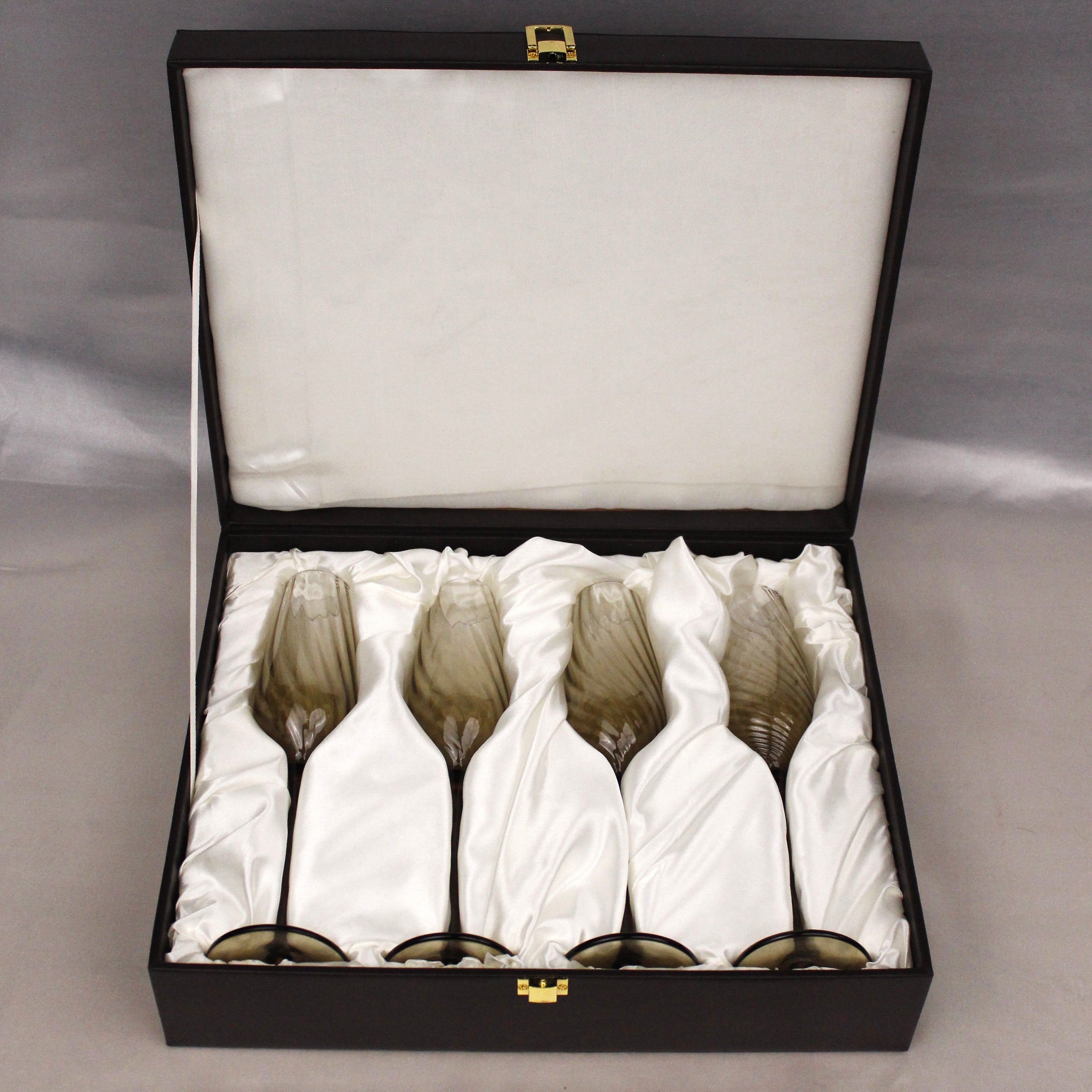 Emerald Set Of 4 Champagne Flutes with Gift Box