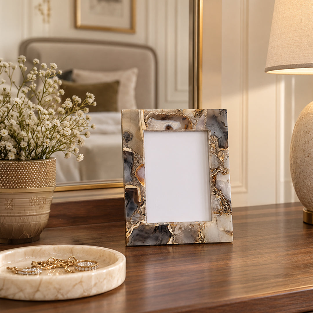 The Aurelia Agate Frame