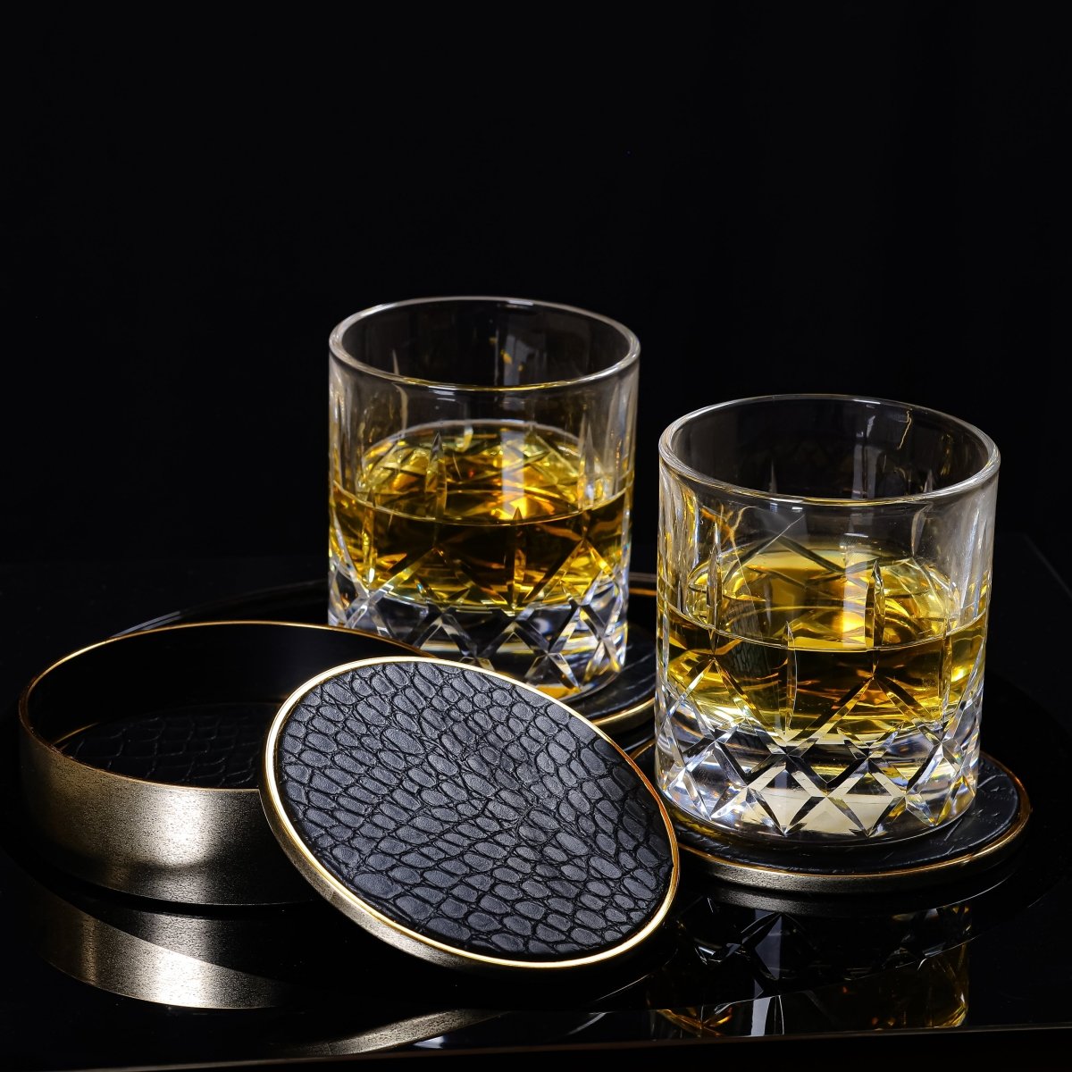 Coasters Black Clasique Coasters - Daamaira Home and Living Ltd