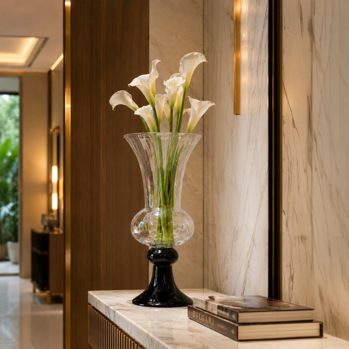 Vases Caara Clear Vase With Black Base - Daamaira Home and Living Ltd