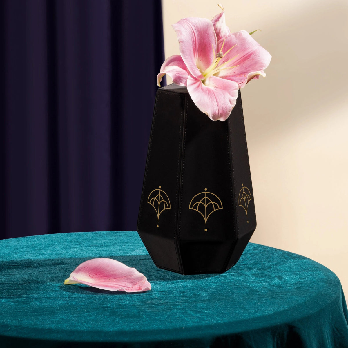 Naxora Vase - Small - Daamaira Home and Living Ltd